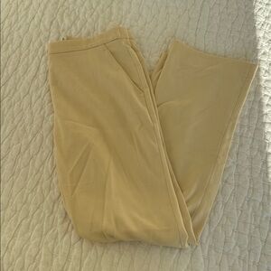 Abercrombie Butter Yellow Low Rise Spring Trouser Pant - Women’s 26S